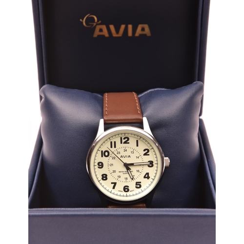 78 - 2x Avia wristwatches. An Avia Mariner watch with quartz movement, stainless steel case and bracelet,... 