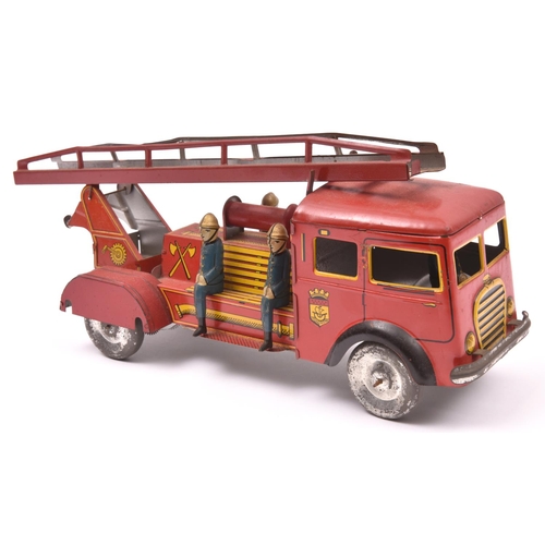 133 - An Early Post-War French Tinplate Clockwork Fire Engine/Turntable Fire Escape. Probably by Joustra, ... 