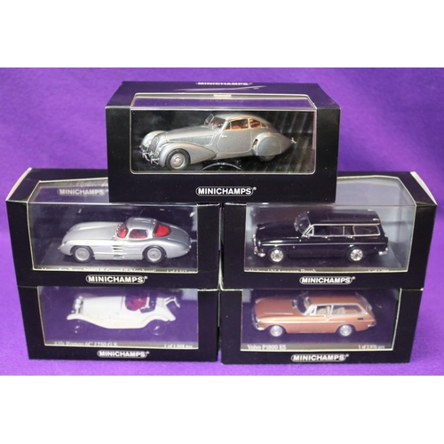 195 - 5x Minichamps. 1930 Alfa Romeo 6C 1750 G.S. in white. 1939 Bentley Embiricos in silver. 1955 Mercede... 