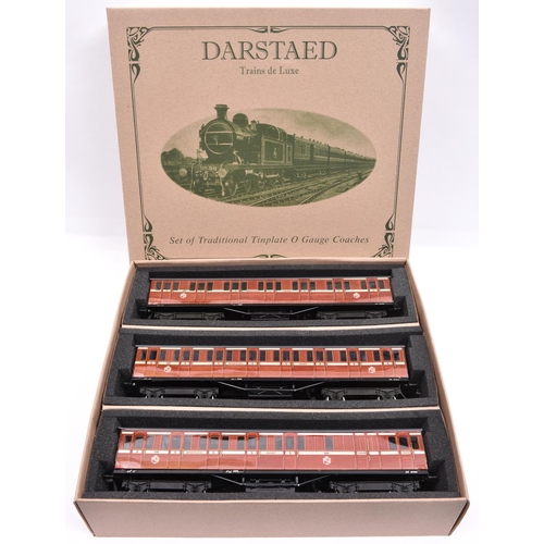 122 - A Darstaed Trains O gauge Metropolitan Railway 3 compartment coach set in lined teak livery. Full Fi... 