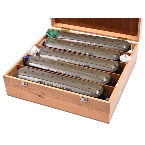 183 - An O gauge 5-car Pullman Set presented as The Brighton Belle for 3-rail running. 5x Hornby No.2 Spec... 