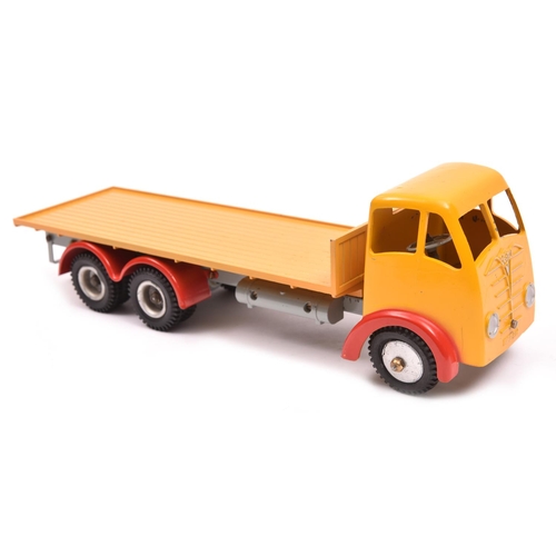 271 - A Shackleton Foden FG6 flatbed lorry. In yellow with red mudguards. Shackleton Toys decal to back of... 