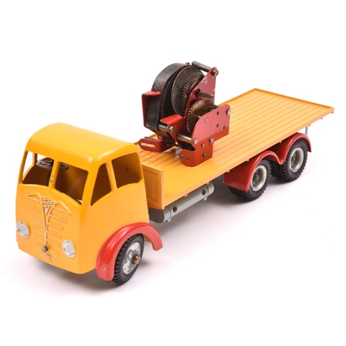 271 - A Shackleton Foden FG6 flatbed lorry. In yellow with red mudguards. Shackleton Toys decal to back of... 