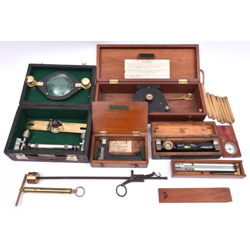 7 - 9x early 20th Century Scientific measuring instruments. Including; a Cased Clinometer. 3x cased spir... 