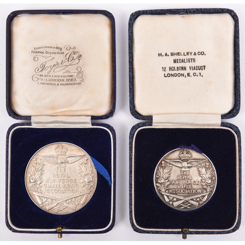 193 - An RAF Small Arms Association silver medallion, in its fitted case of issue, HM date 1938, 44mm diam... 