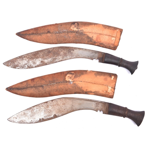 239 - A WWI period military style kukri, blade 12