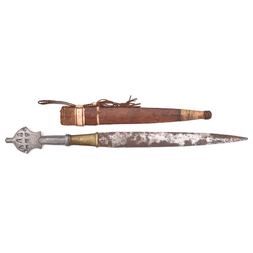 268 - A 20th century North African (Sudan or Abyssinia ?) short sword, leaf shaped DE blade 15½”, the hilt... 