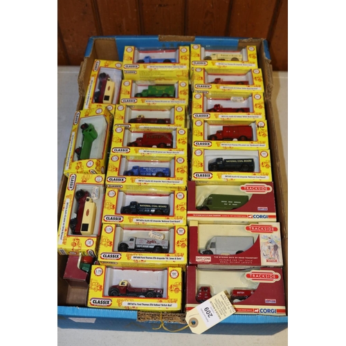 209 - Quantity of mainly 1:76 scale Classix model vehicles and over 30 Corgi Trackside model vehicles to i... 