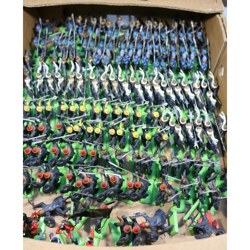 383 - 100+ Britains Deetail Mongolian plastic figures with various weapons on diecast bases, helmets in va... 