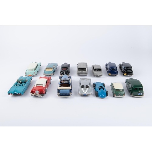 218 - 14 white metal models. Series 1 Range Rover 4 door. 1953 Morris Six POLICE Car in black. An SRC Mode... 