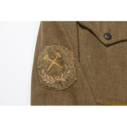 171 - A good WWI US Army khaki service dress jacket, with bronzed buttons and medical collar badges, embro... 