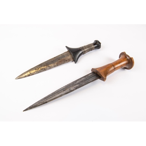 271 - A Sudanese arm dagger, ribbed blade 7