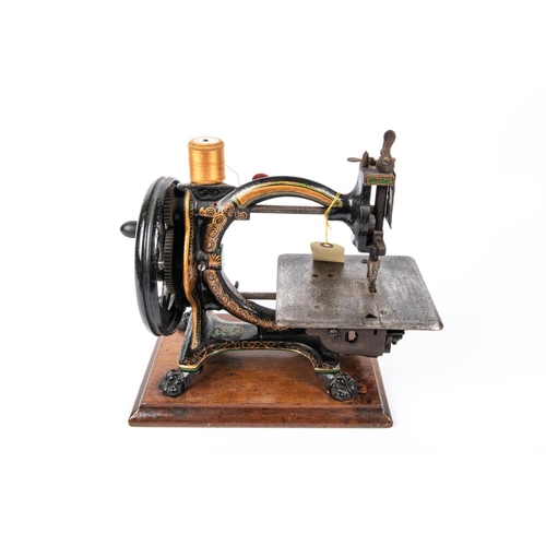 28 - A Shakespear Sewing Machine manufactured by the Royal Sewing Machine Co. Small Heath, Birmingham. Ha... 