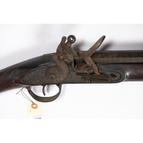 336 - An early 19th century Indian steel barrelled military style flintlock long blunderbuss or musketoon,... 