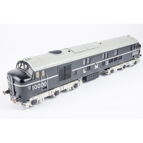 204 - An O gauge LMS Class D16/1 Co-Co diesel locomotive. Ivatt designed locomotive, 10000, in black and g... 