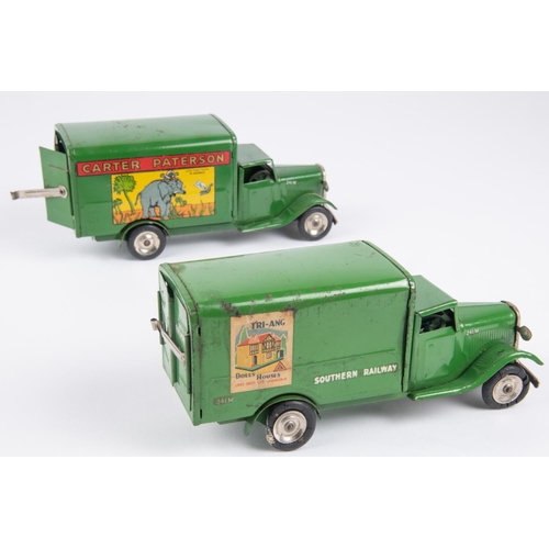 493 - 2 Tri-ang Minic clockwork delivery vans. Southern Railway van (82M). In mid green livery, with both ... 