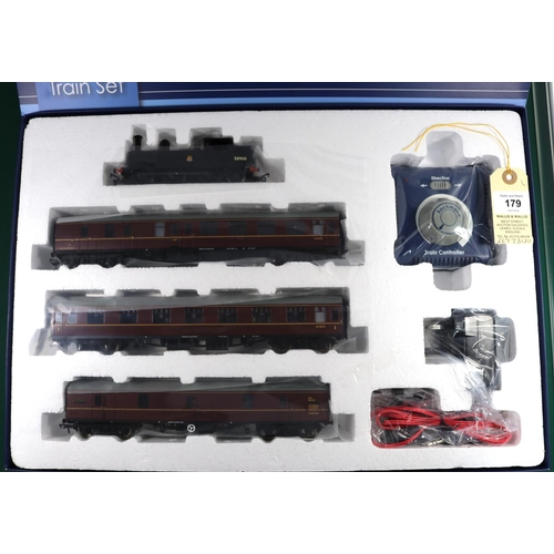 179 - Bachmann Branchline OO Gauge Station Pilot set. Comprising BR Webb Coal 0-6-2 Tank locomotive, RN589... 