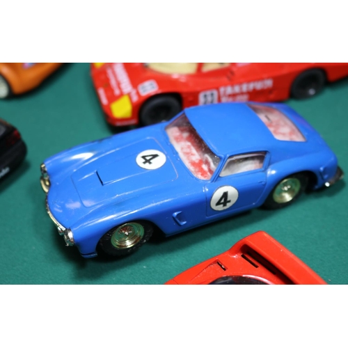 317 - 13x Scalextric racing cars. Including 3x kit-built examples. Most other examples by Hornby Hobbies. ... 