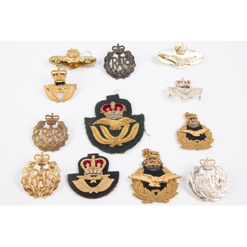 255 - RAF cap badges, post 1953, including Air Rank, Air Rank Field Service, officer's cap and beret, Fiel... 