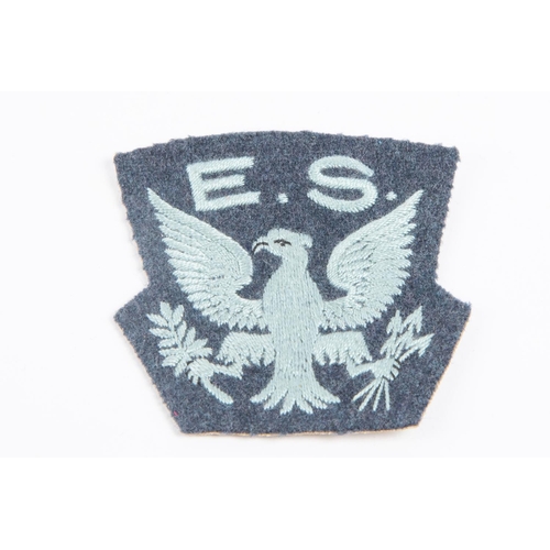 264 - A rare original WWII Eagle Squadron cloth shoulder patch, British made. £200-300