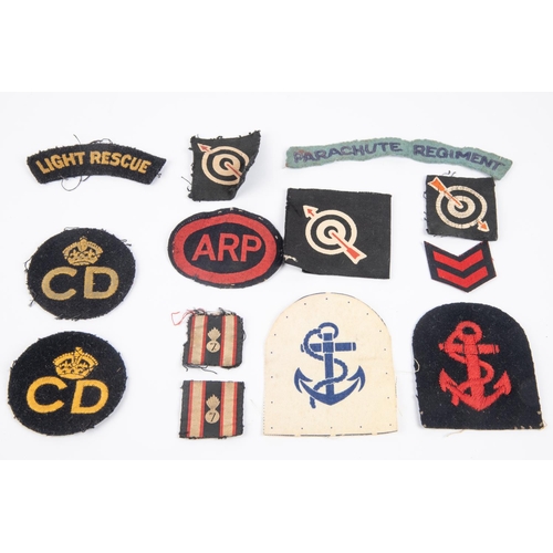 286 - Cloth formation sign 32nd Searchlight Regiment plus similar tatty, Civil Defence cloth patches (3), ... 