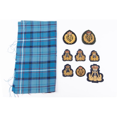 291 - A selection of post 1953 RAF band insignia: cap badges (3), qualification badges (5), with small sam... 