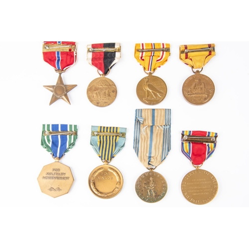 72 - USA modern issue medals (8): Bronze star, Army of Occupation 1945; Asiatic-Pacific Campaign; US Navy... 