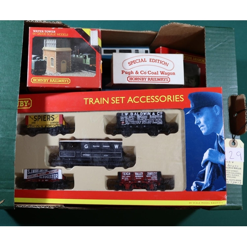 129 - A quantity of 'OO' gauge Railway. Including Hornby - GWR Hall class 4-6-0 Tender Locomotive 'Albert ... 