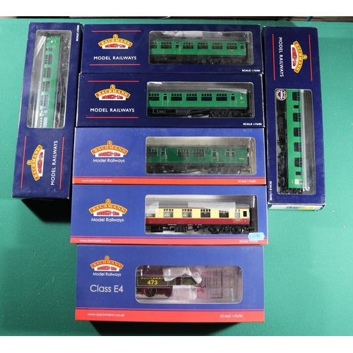 184 - A quantity of Bachmann OO Railway. A Southern Railway Class E4 0-6-2T RN473, in lined Olive Green li... 