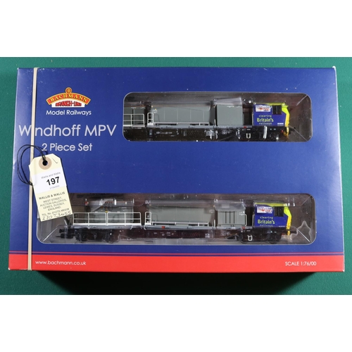 197 - A Bachmann 'OO' gauge Windhoff MPV 2-piece set. A Track Maintenance Unit in Network Rail blue, green... 