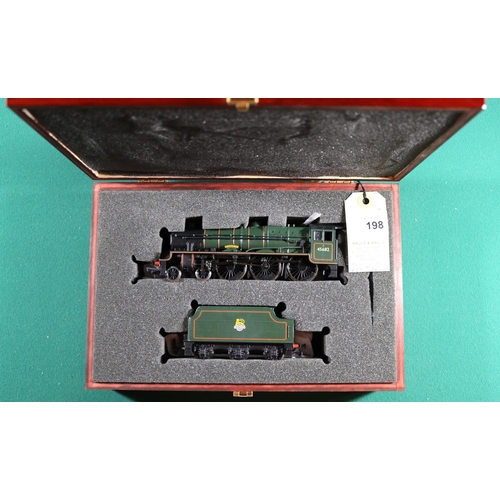 198 - A Bachmann Limited Edition OO tender locomotive. A BR Jubilee Class 4-6-0 Trafalgar RN45682, in line... 