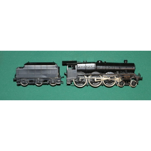 205 - An OO gauge brass LMS Class 5 'Black Five' 4-6-0 tender locomotive in unlined black. A very well det... 