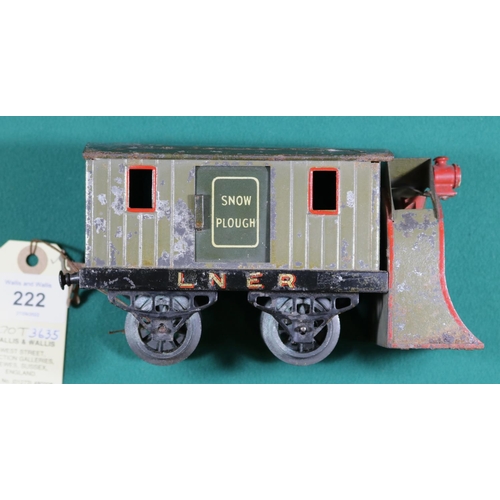 222 - A Hornby Series O gauge LNER Snow Plough. In grey with LNER to chassis and early style coupling. QGC... 