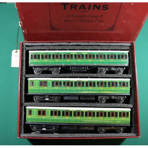 233 - An ACE Trains O gauge Southern Railway EMU set. Comprising a powered Driving Car Brake Third with ce... 