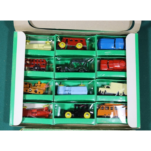 631 - Antique miniature car set of 8 veteran diecast models in plastic cases, made in Japan, also another ... 