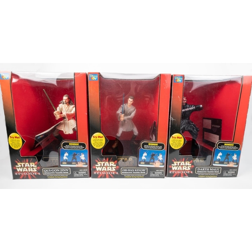 368 - 40+ Star Wars collectables from Episode One onwards. Including; 3x Interactive Talking Banks with fi... 