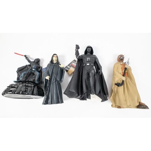 368 - 40+ Star Wars collectables from Episode One onwards. Including; 3x Interactive Talking Banks with fi... 