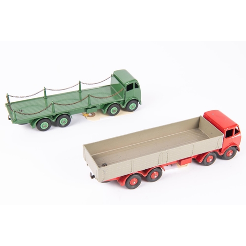 552 - 2x Dinky Supertoys Fodens. A Foden DG wagon (501) with red cab, chassis and wheels, grey back and si... 