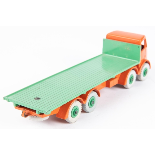 582 - Dinky Toys Foden Flat Truck (902). Orange cab and chassis, mid-green body and wheels. Boxed, minor w... 