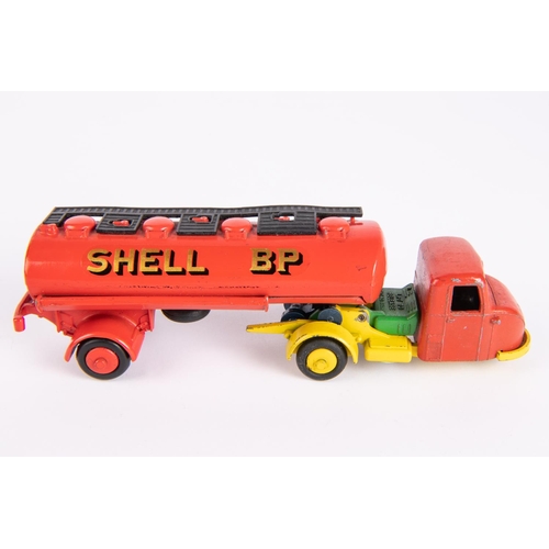 630 - 2x Crescent Toys Scammell Scarab articulated tractors. A Scarab with Shell Petrol Tanker (1276) in r... 