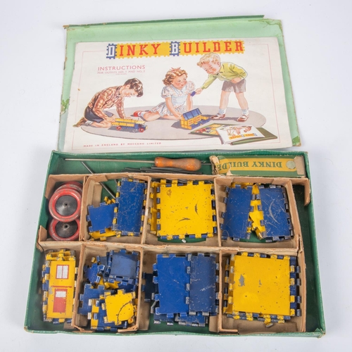 381 - A quantity of Meccano. 2 detailed and interesting large scale Meccano models. Produced from 1970s bl... 