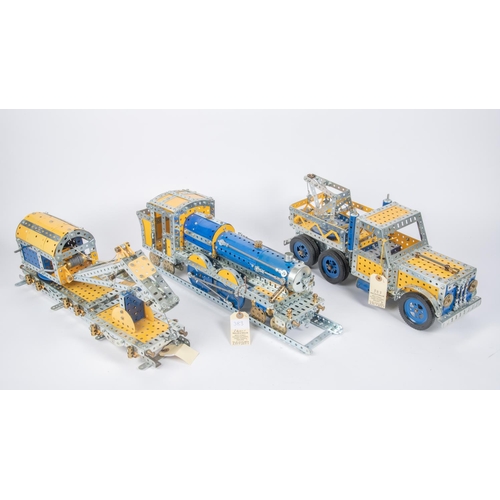 383 - 5 Detailed and interesting large scale Meccano models. Produced from 1970s blue and yellow plates, u... 