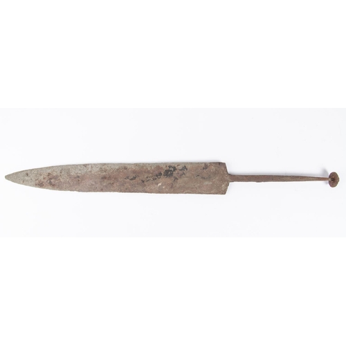 15 - What the vendor believes to be a Roman short sword or ceremonial dagger, blade 16