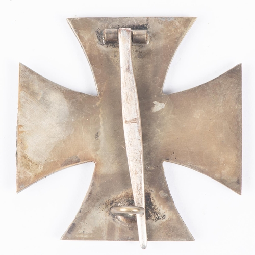 174 - A WWI Iron Cross 1st class, in its original case of issue, near VGC. £65-70