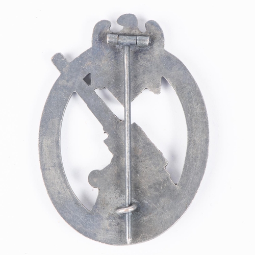 182 - A Third Reich anti aircraft gunner's badge, grey cast metal finish, in its case of issue, near VGC £... 