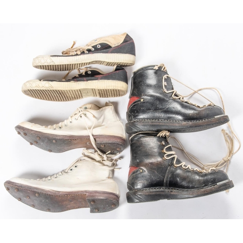 19 - A pair of vintage ski boots; a pair of white canvas cricket boots and a pair of Elcho tennis shoes. ... 