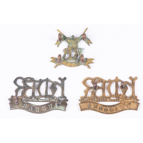 280 - A Victorian cap/collar badge of Her Majesty's Reserve Regiment of Lancers, and two collar badges of ... 