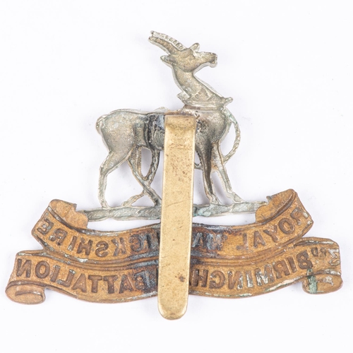 304 - A Kitchener's Army cap badge of the 3rd Birmingham Battalion Royal Warwickshire Regiment. GC  £80-12... 