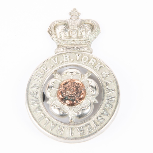 340 - A Victorian WM glengarry badge of the 1st VB York & Lancaster Hallamshire, Regiment, with brass cent... 