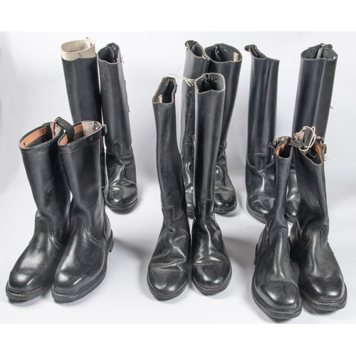 424 - 4 pairs of continental cavalry style black boots, and 2 pairs of jackboots. GC £50-60